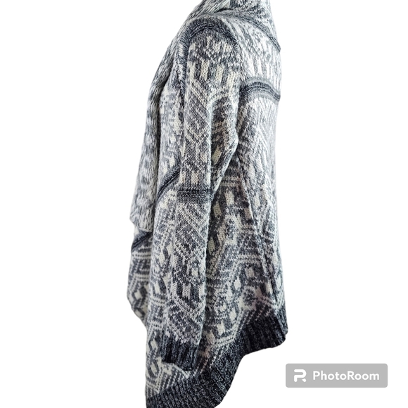 TOBI Oversized Nordic Print Cascade Open Front Cardigan in Small - Picture 7 of 11